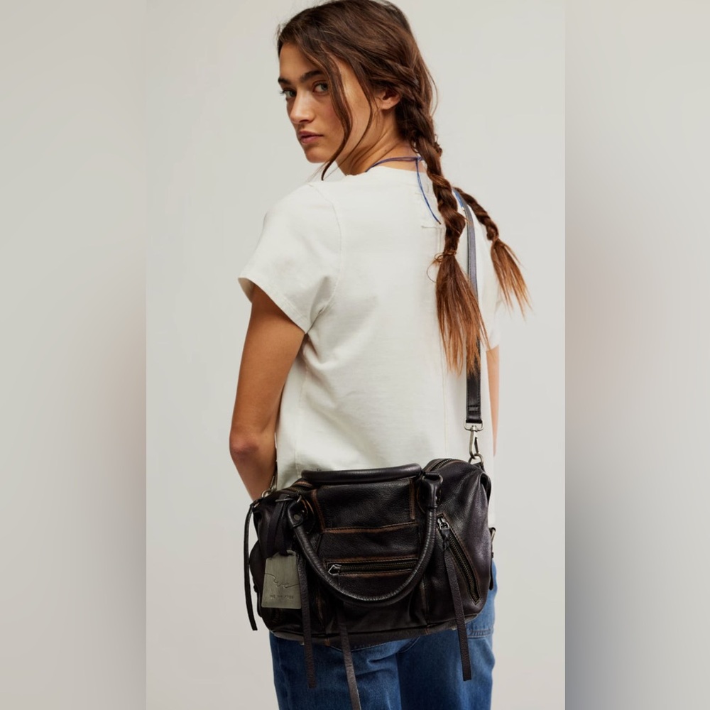 $178! Free People We The Free BABY EMERSON LEATHER TOTE BAG Black NEW - Picture 8 of 9